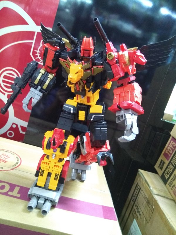 transformers titan class predaking